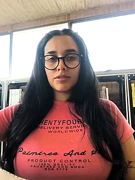 Snapshot of Annya-sweet chatting on May 6, 2:33 pm Annya-sweet online show from May 6, 2:33 pm