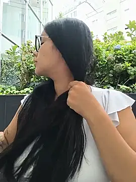 Snapshot of Annya-sweet chatting on June 2, 6:21 pm Annya-sweet online show from June 2, 6:21 pm