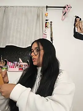 Snapshot of Annya-sweet chatting on June 7, 2:05 am Annya-sweet online show from June 7, 2:05 am