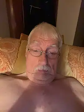 Snapshot of Steffibi1954 chatting on October 28, 2:48 am Steffibi1954 online show from October 28, 2:48 am