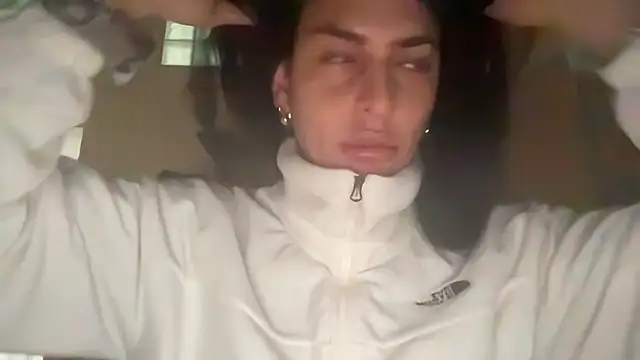 Snapshot of GGmoon81 chatting on January 14, 8:59 pm GGmoon81 online show from January 14, 8:59 pm