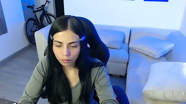 i am nina  online show from January 14, 1:04 am