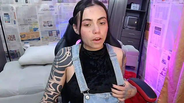 i am nina  online show from October 13, 2:55 am