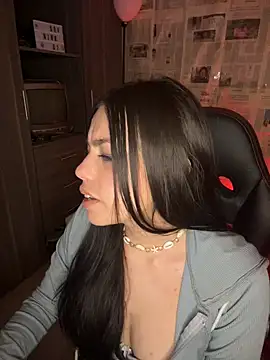 i am nina  online show from March 25, 3:01 am