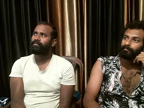 Snapshot of indian2 chatting on February 19, 10:23 am indian2 online show from February 19, 10:23 am