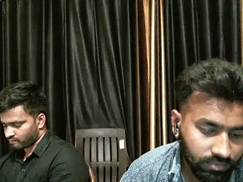 Snapshot of indian2 chatting on March 5, 9:05 am indian2 online show from March 5, 9:05 am