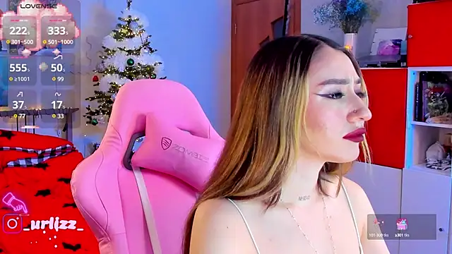 Snapshot of Fiona-Love chatting on January 10, 7:43 pm Fiona-Love online show from January 10, 7:43 pm