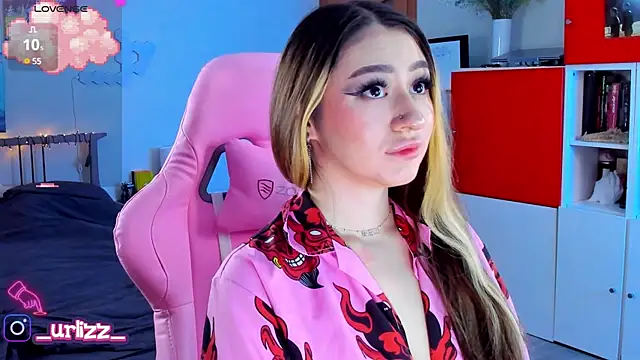 Snapshot of Fiona-Love chatting on February 6, 7:07 pm Fiona-Love online show from February 6, 7:07 pm