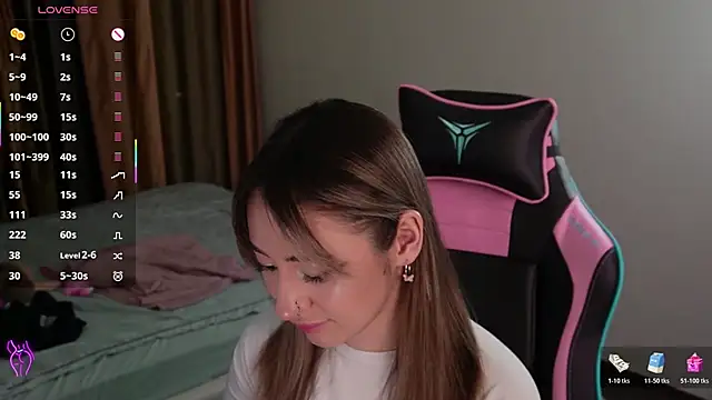 Snapshot of Fiona-Love chatting on October 31, 3:24 pm Fiona-Love online show from October 31, 3:24 pm