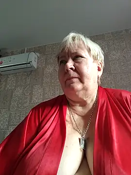 EffectFiona online show from October 28, 5:11 am