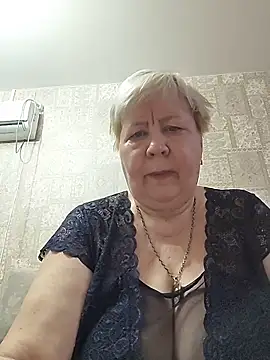 EffectFiona online show from March 31, 1:07 am