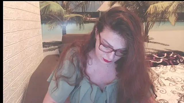 Queen  Natasha online show from November 19, 9:48 pm