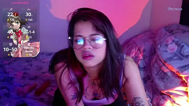 violetagrey  online show from November 14, 2:32 am