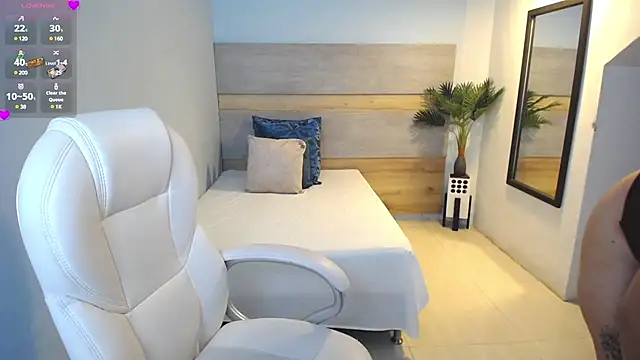 sophia hadid online show from December 31, 1:19 pm