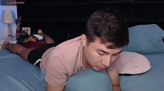 andrewmhilton  online show from March 8, 2:34 am