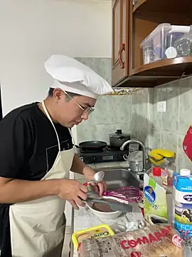 andrewmhilton  online show from March 21, 2:39 am