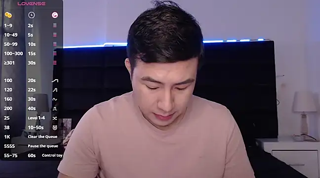 andrewmhilton  online show from March 21, 6:29 pm