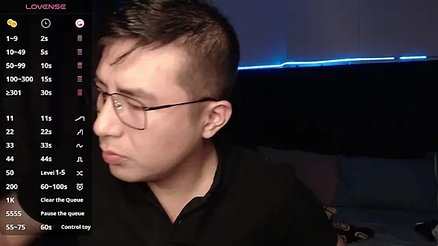 andrewmhilton  online show from October 18, 5:10 am