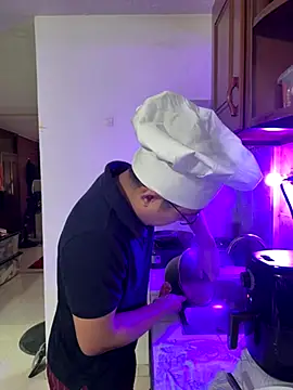 andrewmhilton  online show from October 21, 7:36 pm