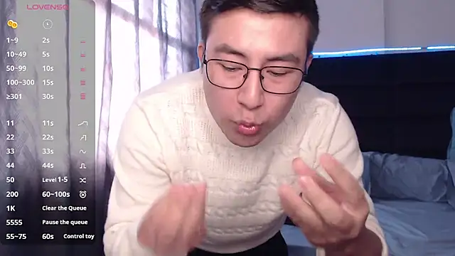 andrewmhilton  online show from October 31, 5:14 pm