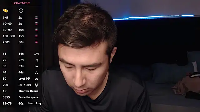 andrewmhilton  online show from November 3, 6:36 am