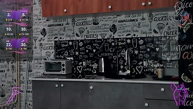 Snapshot of Celine_Faer1 chatting on February 4, 11:27 am Celine Faer1 online show from February 4, 11:27 am