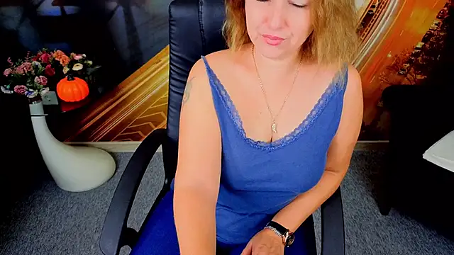 EmmaxPark online show from November 7, 6:35 am