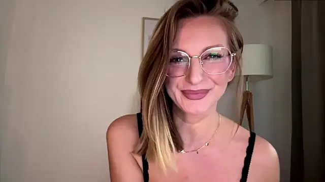 HornyJudith online show from December 17, 7:14 am