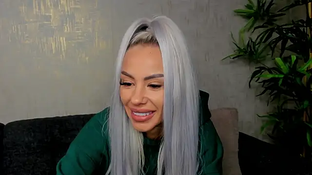 Snapshot of Bailey_Rush chatting on February 5, 6:15 pm Bailey Rush online show from February 5, 6:15 pm
