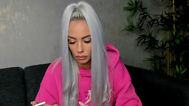 Snapshot of Bailey_Rush chatting on February 8, 8:10 pm Bailey Rush online show from February 8, 8:10 pm
