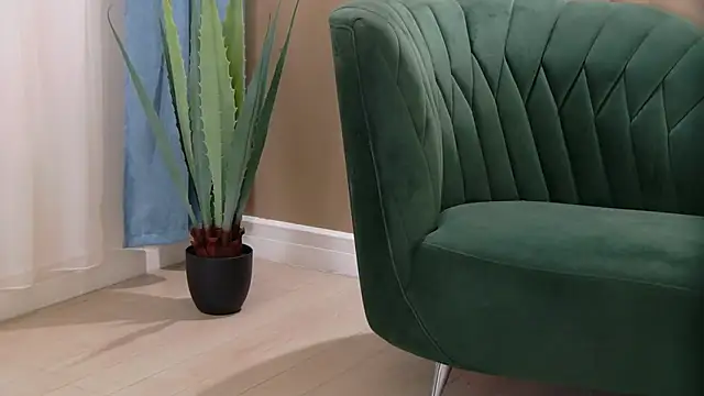 Snapshot of Bailey_Rush chatting on November 15, 1:40 pm Bailey Rush online show from November 15, 1:40 pm