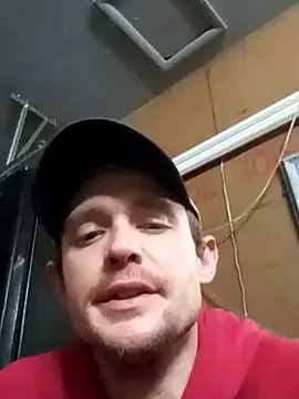 Snapshot of Midwestalpha chatting on December 30, 2:31 am Midwestalpha online show from December 30, 2:31 am