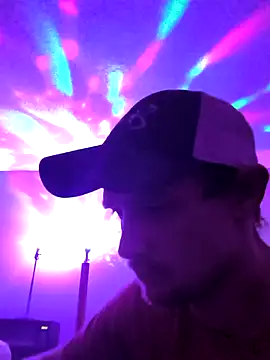 Snapshot of Midwestalpha chatting on January 12, 2:09 pm Midwestalpha online show from January 12, 2:09 pm