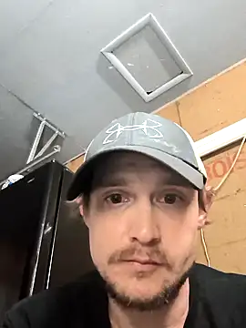 Snapshot of Midwestalpha chatting on February 2, 9:08 am Midwestalpha online show from February 2, 9:08 am