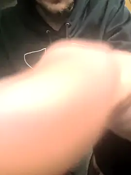 Snapshot of Midwestalpha chatting on February 6, 9:11 am Midwestalpha online show from February 6, 9:11 am