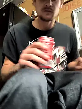 Snapshot of Midwestalpha chatting on November 6, 9:10 am Midwestalpha online show from November 6, 9:10 am