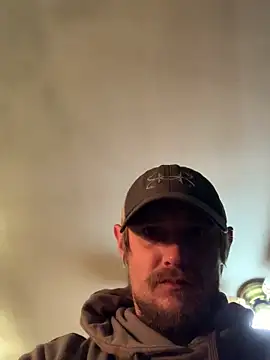 Snapshot of Midwestalpha chatting on February 2, 5:11 pm Midwestalpha online show from February 2, 5:11 pm