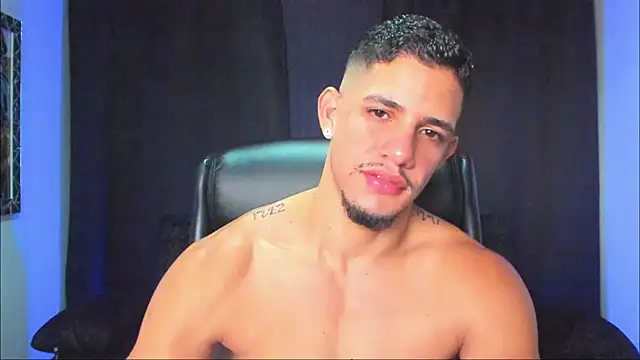 jhonnysnow17 online show from November 13, 4:28 pm