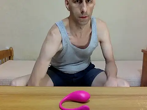 Snapshot of HandsomeAlfie chatting on September 13, 3:39 am HandsomeAlfie online show from September 13, 3:39 am