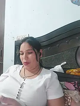 Poojabhabi101 online show from May 22, 7:48 am