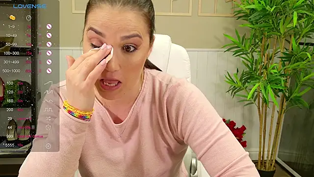 SelineSole online show from March 17, 4:01 pm