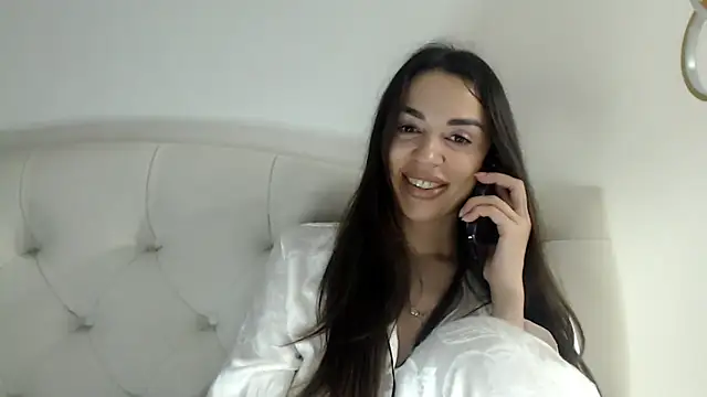 Snapshot of Mika_Gold chatting on February 18, 5:42 pm Mika Gold online show from February 18, 5:42 pm