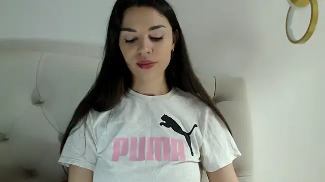 Snapshot of Mika_Gold chatting on April 19, 6:21 pm Mika Gold online show from April 19, 6:21 pm