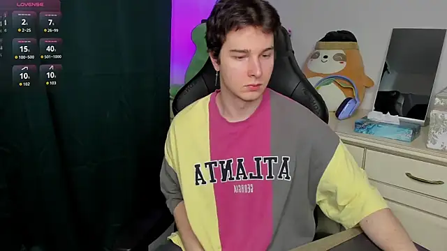 Vincent Strong online show from February 13, 8:10 am