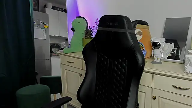 Vincent Strong online show from April 17, 9:23 am