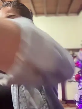 GigiiStone online show from December 24, 1:49 am