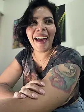 GigiiStone online show from February 16, 12:08 am