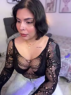 GigiiStone online show from March 5, 9:37 pm