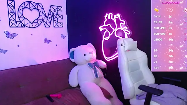 demyanderson  online show from February 28, 11:56 pm