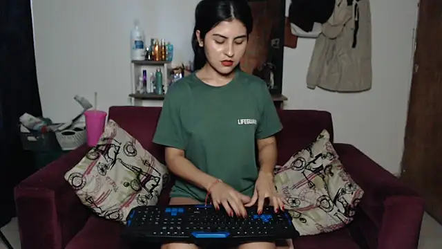 Nathacha online show from March 20, 10:18 pm